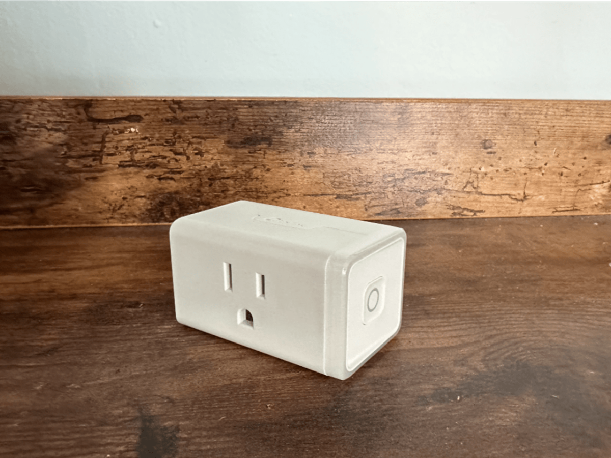 How to Turn Any Appliance Into a Smart Device With a Smart Plug How to Use Smart Plugs for Device Control